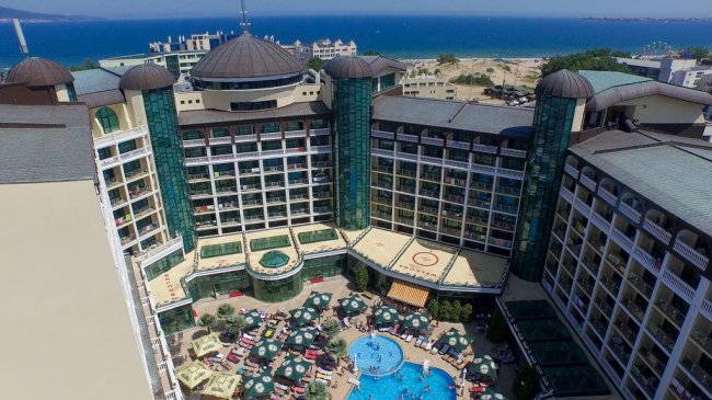 PLANETA HOTEL & AQUAPARK 5*279 euro 