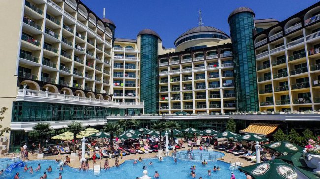 PLANETA HOTEL & AQUAPARK 5*279 euro 