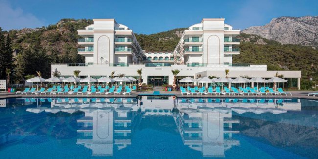 DOSINIA LUXURY RESORT HOTEL (5*)