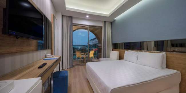 DOSINIA LUXURY RESORT HOTEL (5*)