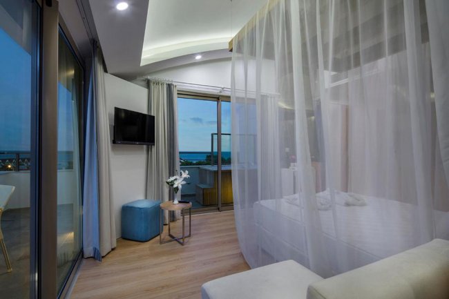 DOSINIA LUXURY RESORT HOTEL (5*)